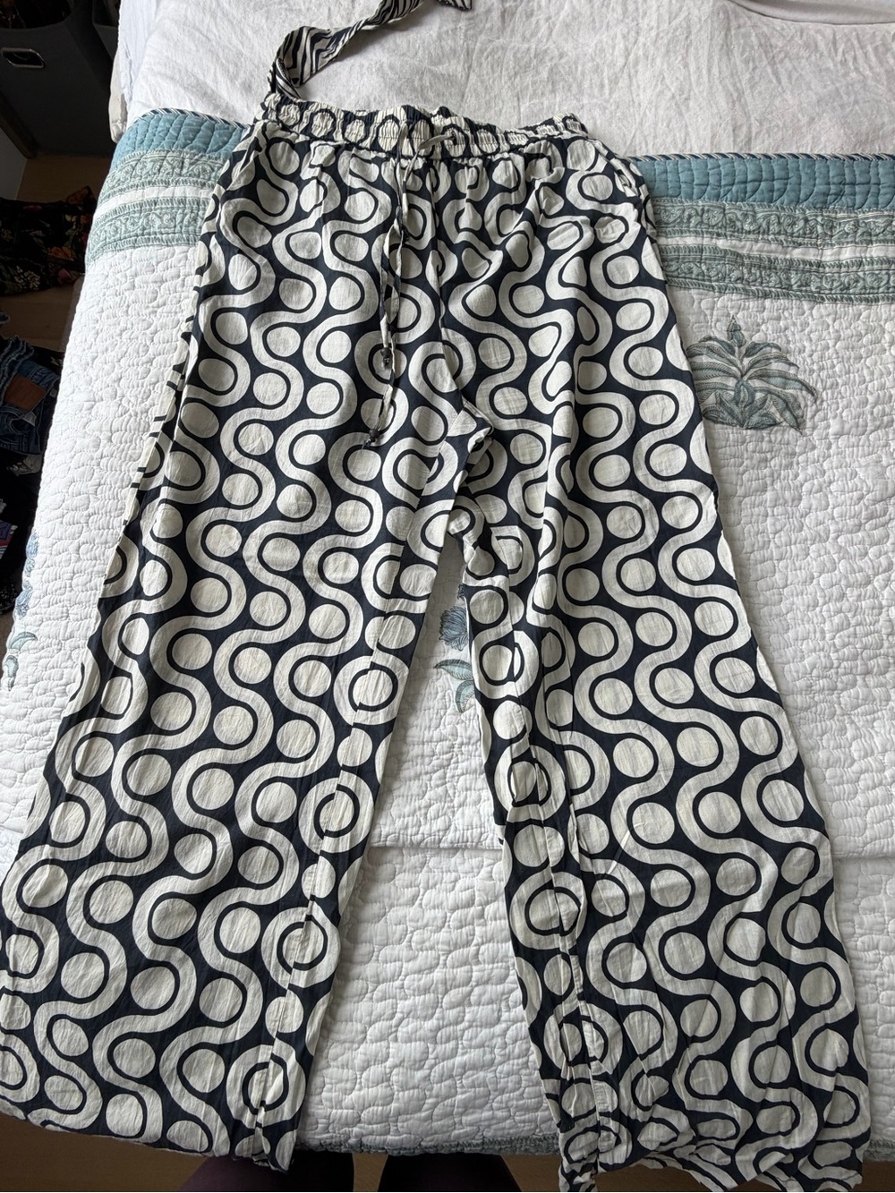 Zara Black & White Geometric Relaxed Joggers